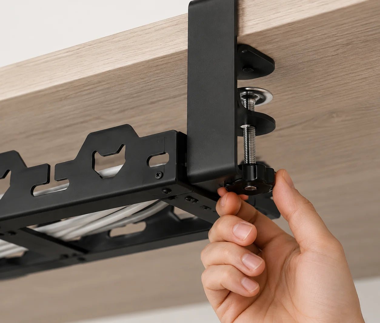 Clamp the tray